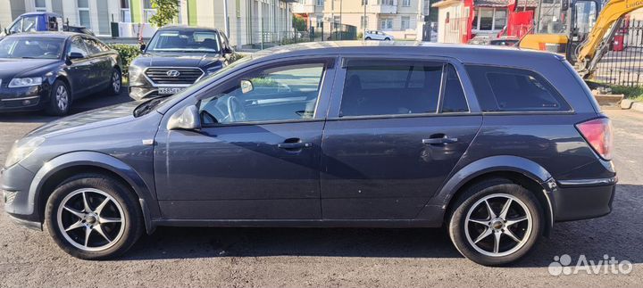 Opel Astra 1.8 МТ, 2011, 211 553 км