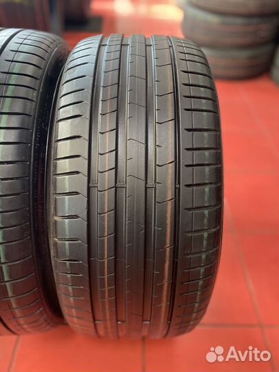 Pirelli P Zero PZ4 255/35 R20 97Y