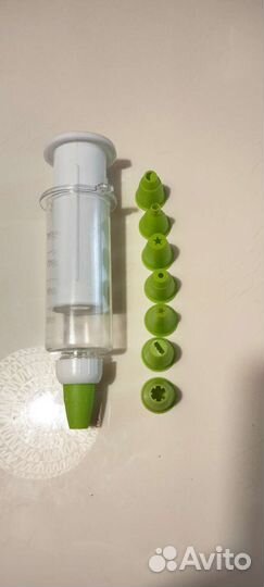 Кондитерский шприц с насадками