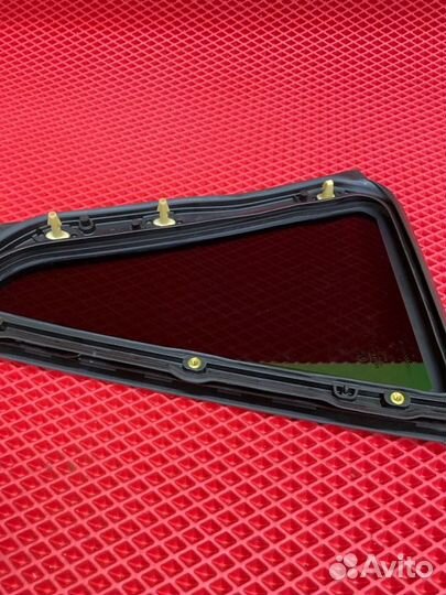 Форточка двери задняя правая Bmw X1 F48 B47U 2016