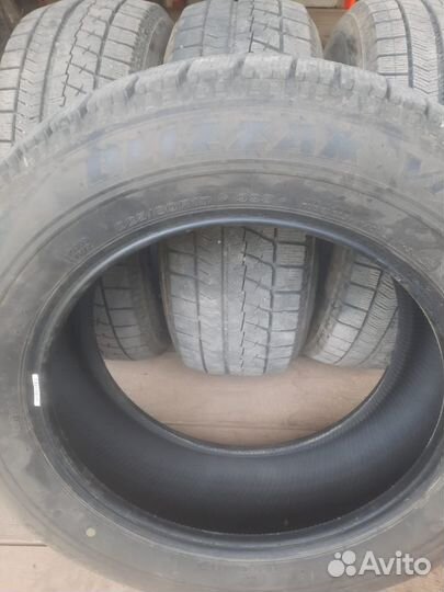 Bridgestone Blizzak VRX 225/60 R17 99S