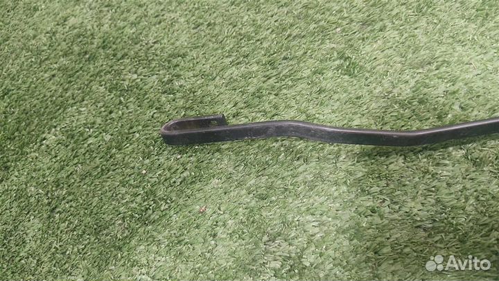 Поводок стеклоочистителя правый Peugeot Expert 20