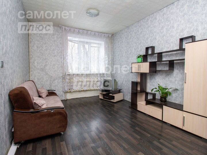 1-к. квартира, 42 м², 1/5 эт.