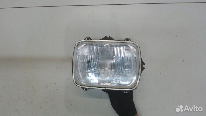 Фара (передняя) Mitsubishi L200, 2001