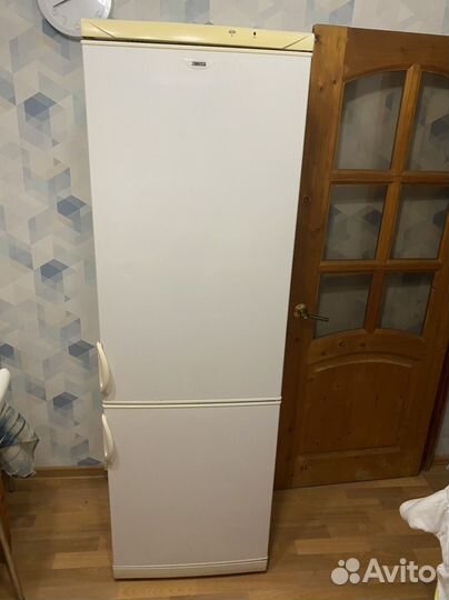 Холодильник zanussi ZRB 350