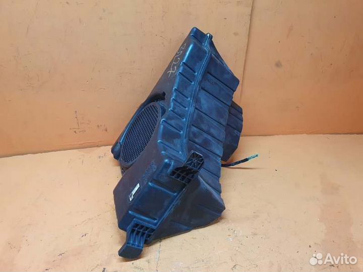 Сабвуфер Dodge Journey 3.5 2010