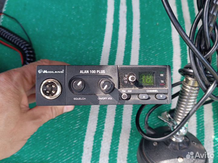 Автомобильная рация с антенной