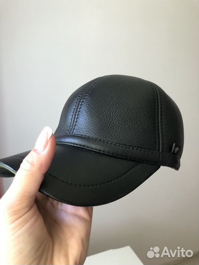 Мужская кожаная кепка