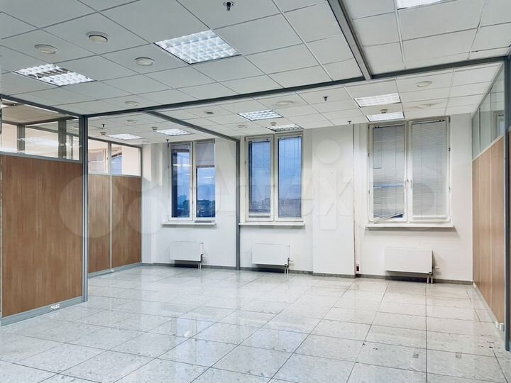 Сдам офисное помещение, 383 м²