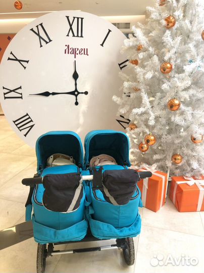 Коляска для двойни bumbleride