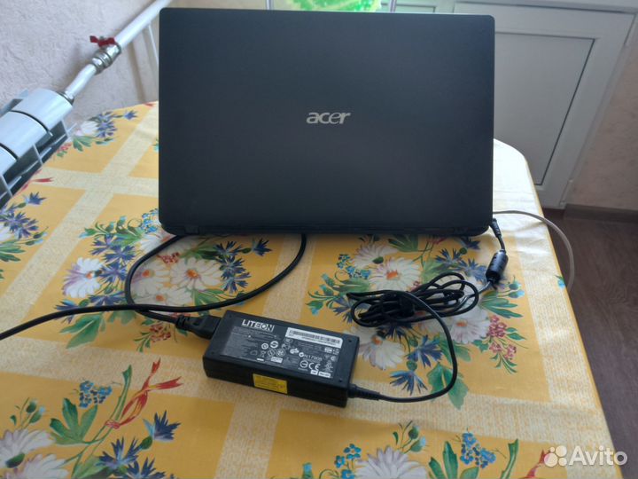 Ноутбук 15,6 дюйма б/у в рабочем состоянии