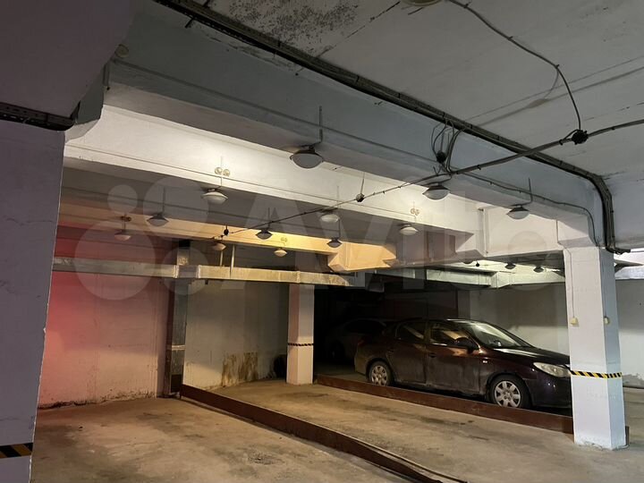Машиноместо, 20 м²