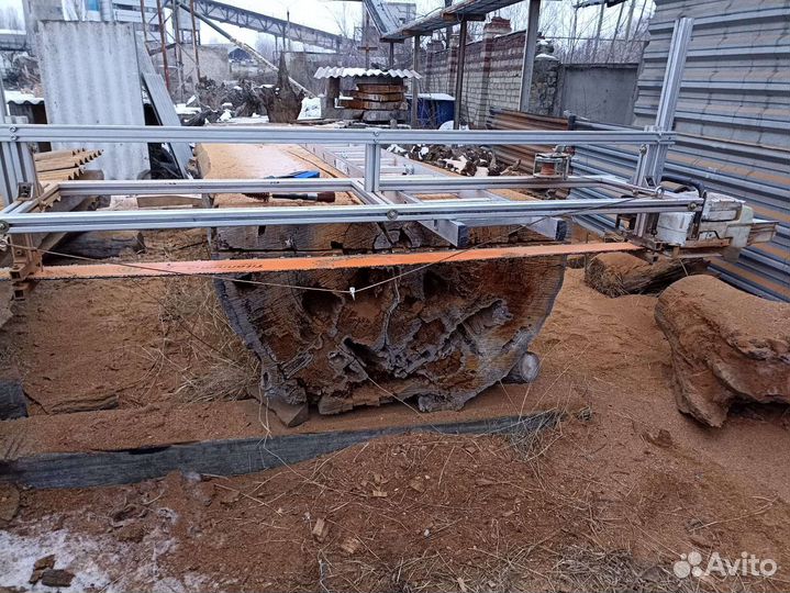 Переносная пилорама. Распил бревен на слэбы