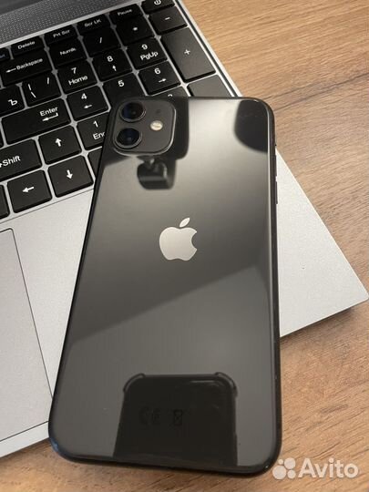 Продам iPhone 11 64G