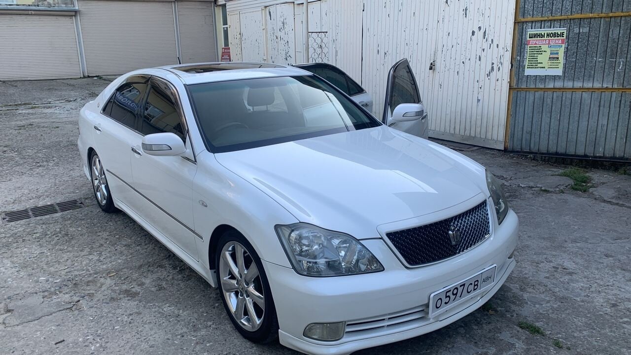 Toyota Crown: фото владельца