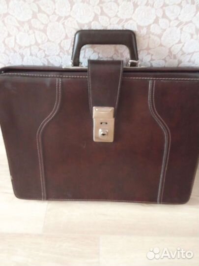 Мужской портфель