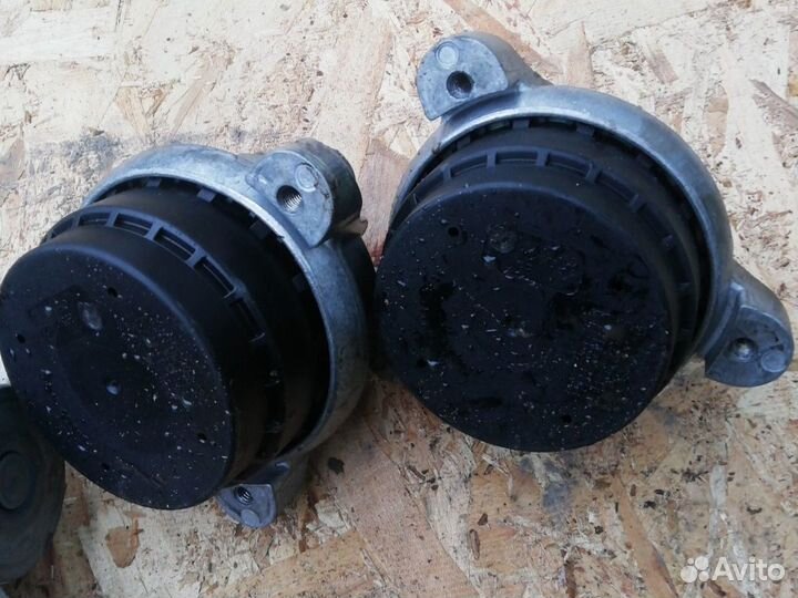 Подушка двигателя бмв BMW f10