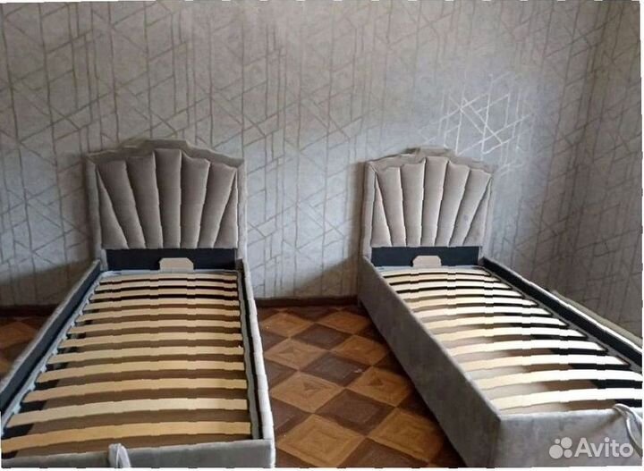 Кровать односпальная мягкая