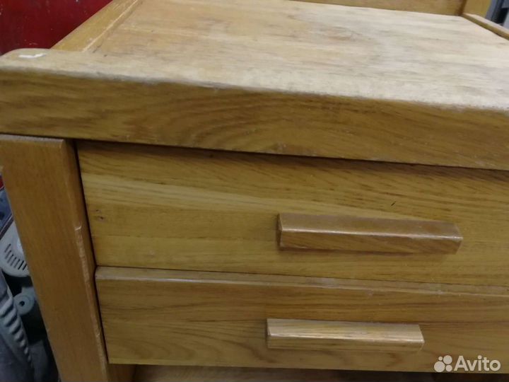 Тумбочка прикроватная из массива