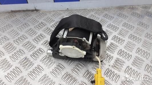 Ремень безопасности с пиропатроном сиденья передне