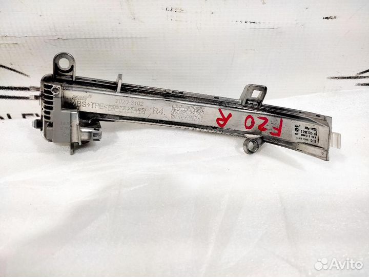 Поворотник в зеркало правый BMW F20