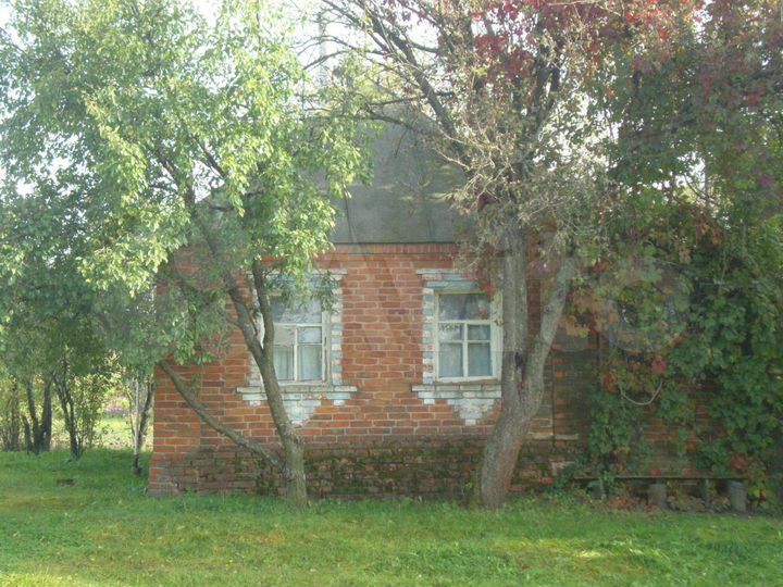 Дом 32,3 м² на участке 42 сот.