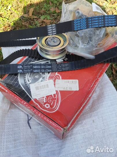 Ролик+ремень грм+помпа на Audi/VW Caddy 1.6