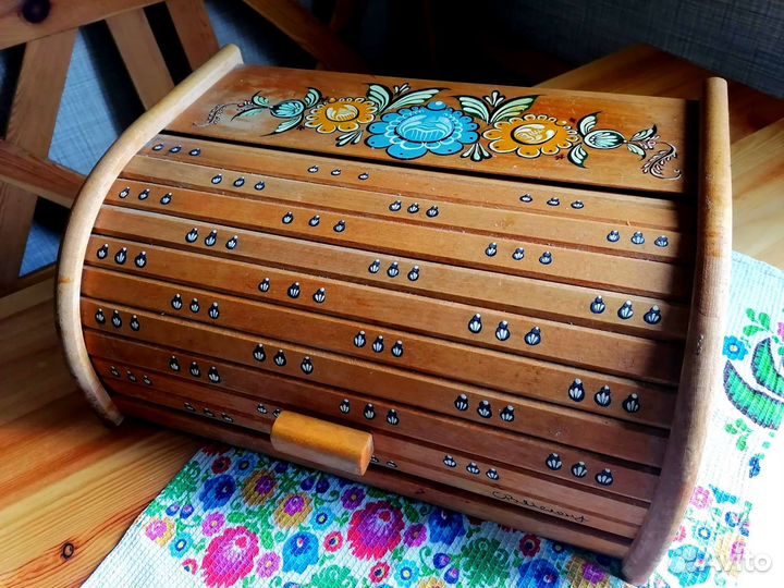 Хлебница с городецкой росписью