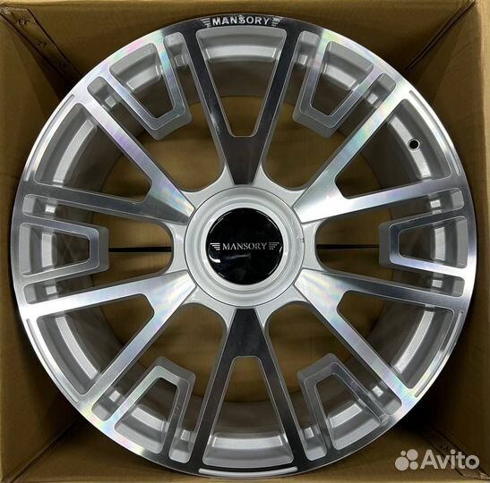 Диски на Audi Ауди Q7 R22