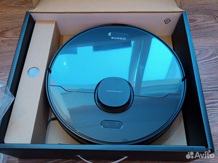 Робот-пылесос Dreame Bot