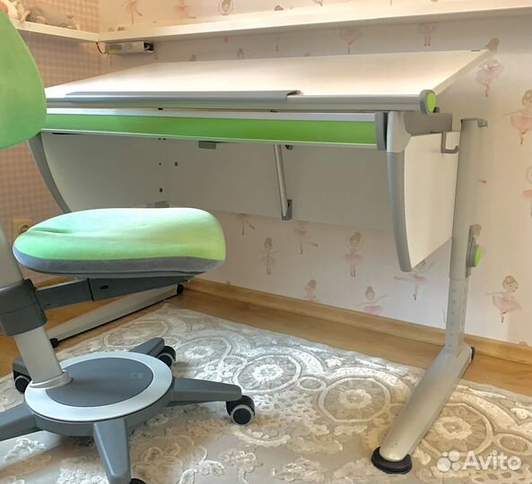 Парта-трансформер Moll + кресло Moll