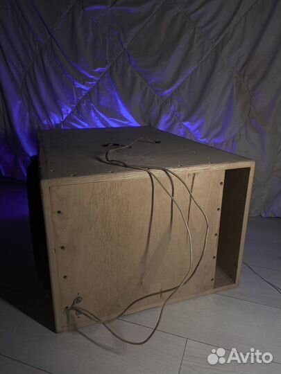 Сабвуфер DB Apocalypse 270 с коробом