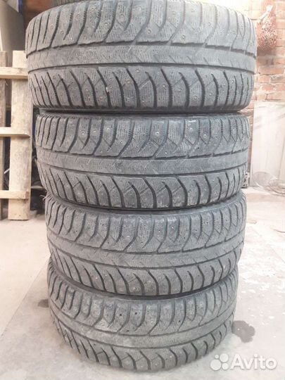 Bridgestone Blizzak Ice 245/50 R20