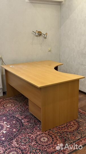 Компьютерный стол угловой