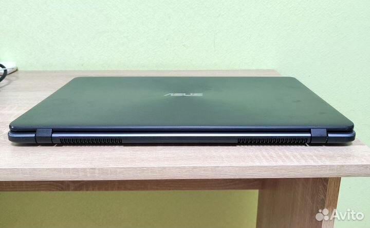 Ноутбук Asus 17.3 дюйма / Intel N5000 Silver