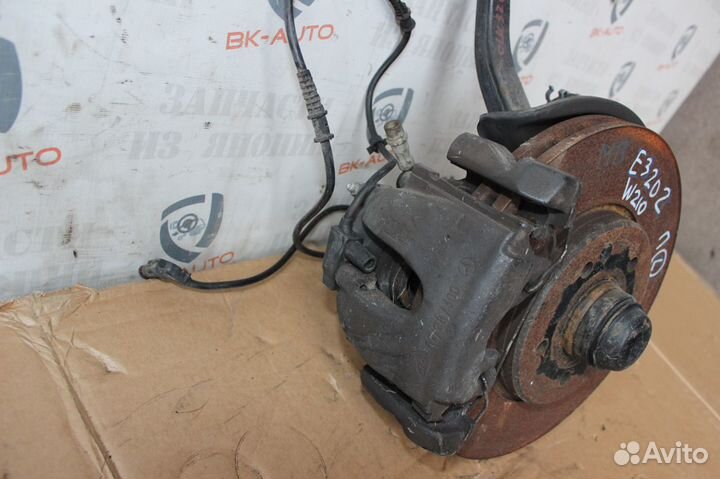 Ступица передняя левая Mercedes E320 W210