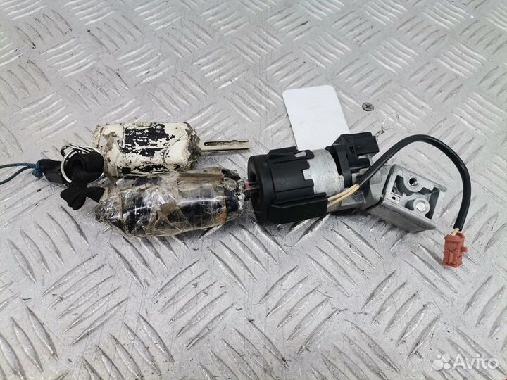 Замок зажигания для Peugeot-Citroen 308 4162XT