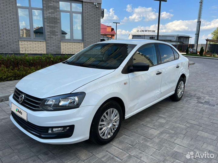 Volkswagen Polo 1.6 AT, 2020, битый, 130 000 км
