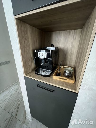 Кофемашина Delonghi ecam 22.110