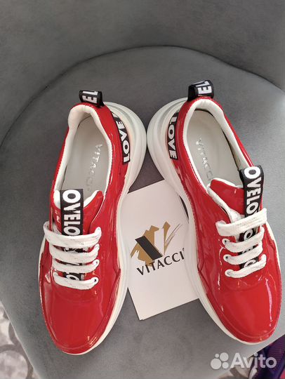 Кроссовки женские Vitacci 37 р. натуральная кожа