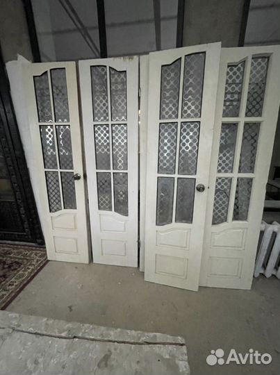 Двери б/у межкомнатные