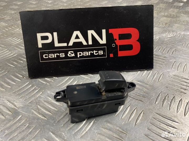 Кнопка стеклоподъемника передняя правая Mazda Cx-7