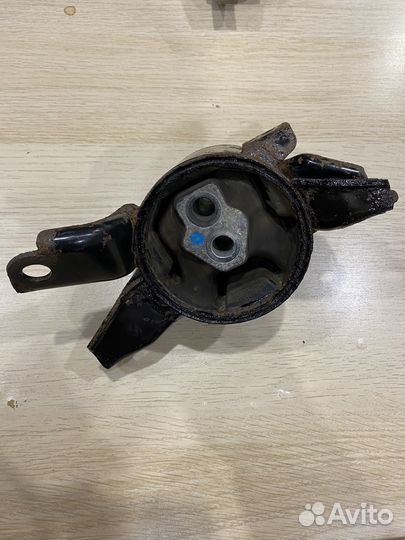 Подушка двигателя Kia Rio 3