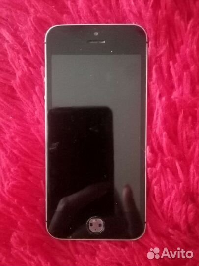 Телефон iPhone 5s