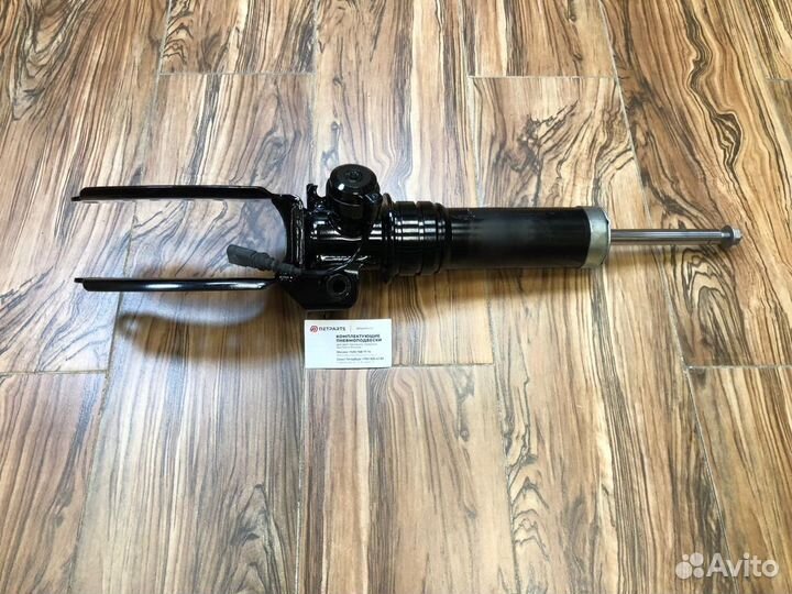 Передний амортизатор правый Touareg GP