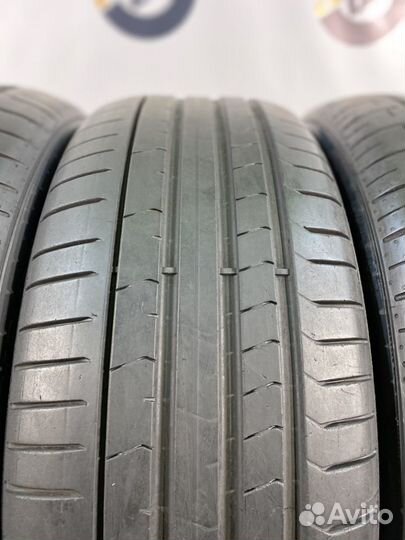 Pirelli P Zero PZ4 235/50 R19 101Y