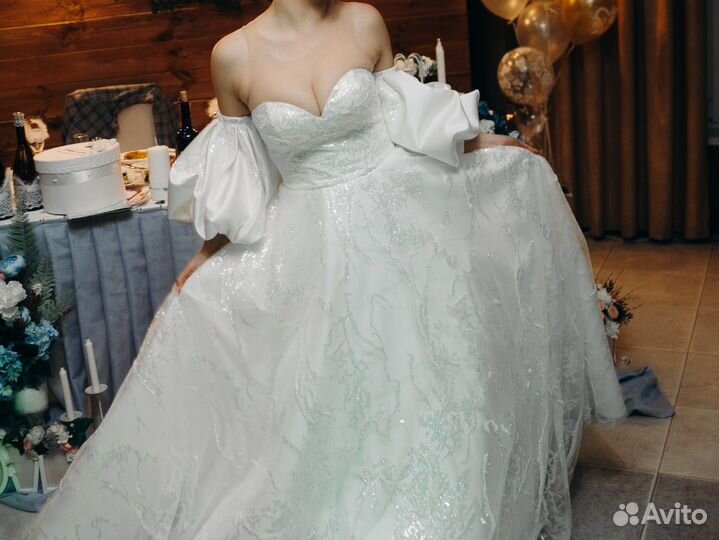 Свадебное платье