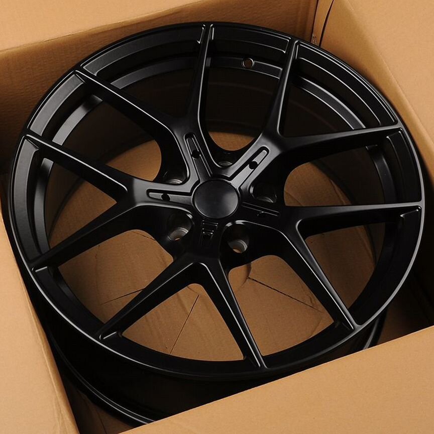 Диски на BMW-5 (G), BMW-7 (G) KoKo Kuture 5484 8.5x20/5x112 D66.6 ET25 Matt Black литой