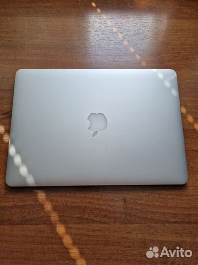 Apple MacBook Air Early 2014