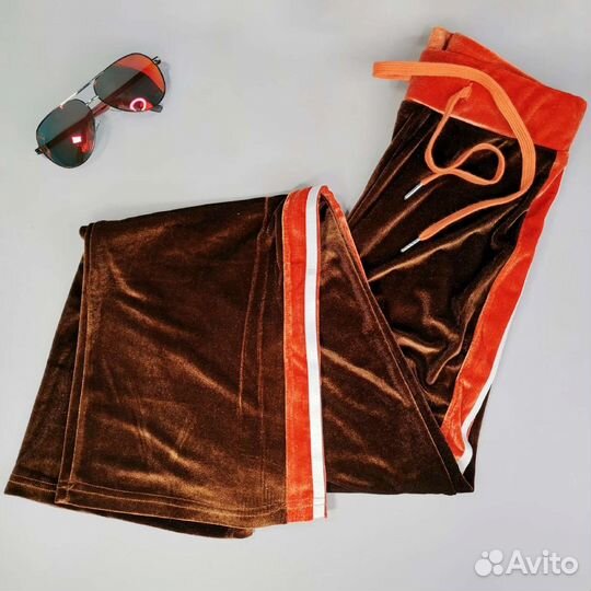 Костюм спортивный велюровый М. Новый